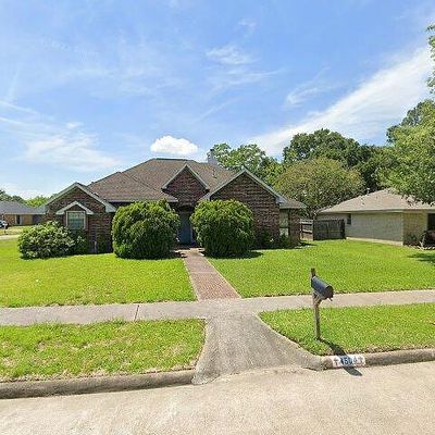 4504 Lariat Dr, Baytown, TX 77521