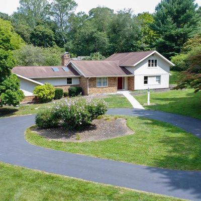 451 Ring Rd, Chadds Ford, PA 19317