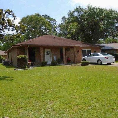 5411 Monaco Dr, Pascagoula, MS 39567