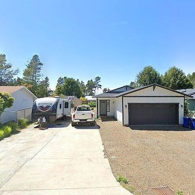 5465 Palisades Dr, Lincoln City, OR 97367