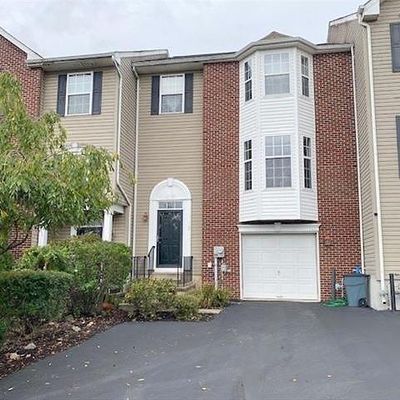 5607 Spring Ridge Dr W, Macungie, PA 18062