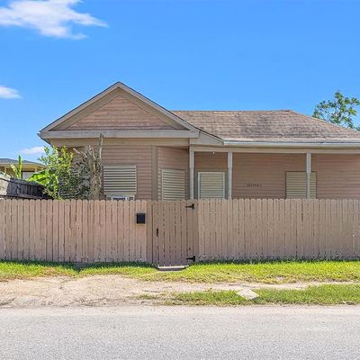 5721 Avenue Q 1/2, Galveston, TX 77551