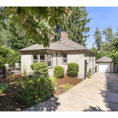 5723 Se Washington St, Portland, OR 97215