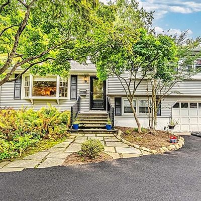 58 Degroff Pl, Park Ridge, NJ 07656