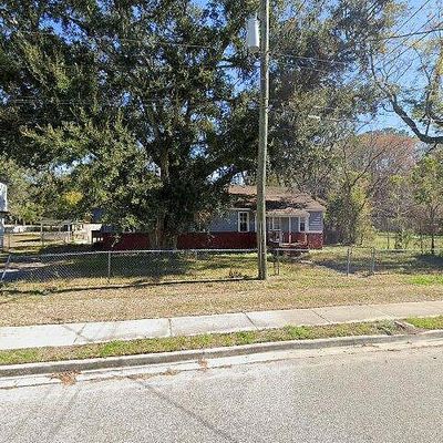 5851 Paris Ave, Jacksonville, FL 32209