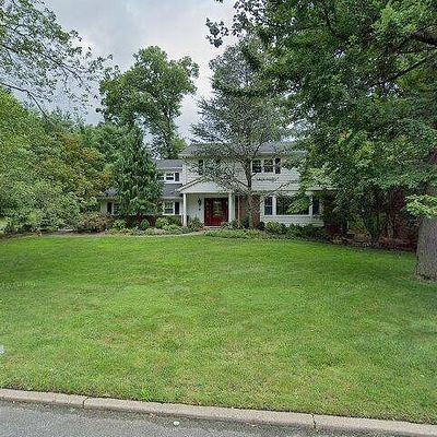 588 Colonial Rd, River Vale, NJ 07675