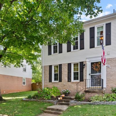 5888 Kara Pl, Burke, VA 22015