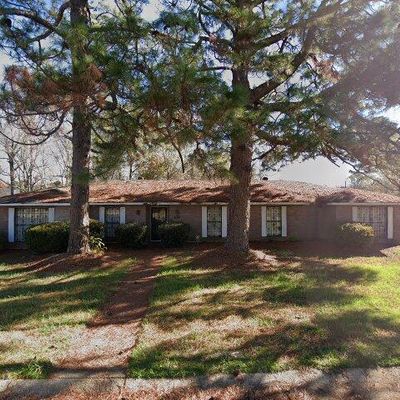 5912 Whitestone Rd, Jackson, MS 39206