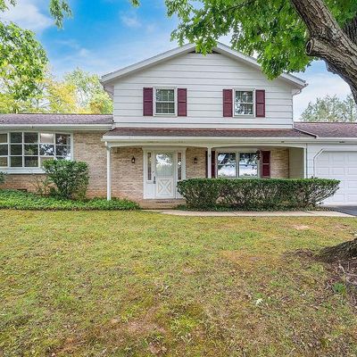 6 Heather Ln, Reading, PA 19601