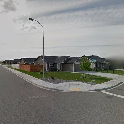 6002 Westport Ln, Pasco, WA 99301