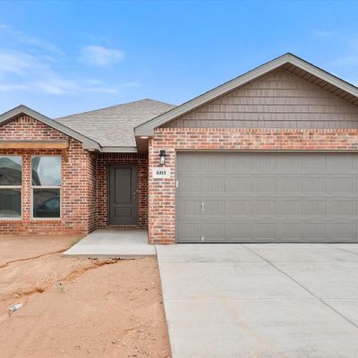 601 E 31st Street, Wolfforth, TX 79382