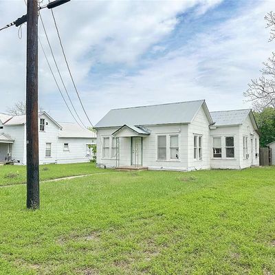 509, 511 S Saint Andrews Street, Weimar, TX 78962