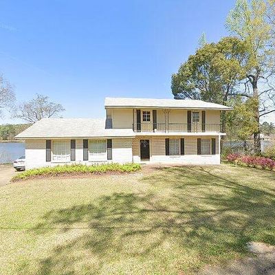 510 Lakeshore Dr, Mccomb, MS 39648