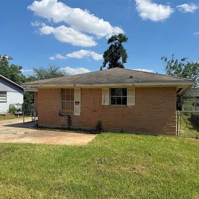 510 Ulrich St, Sugar Land, TX 77498