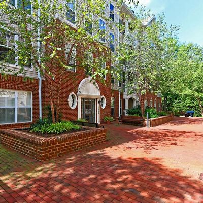 5108 Donovan Drive, Alexandria, VA 22304