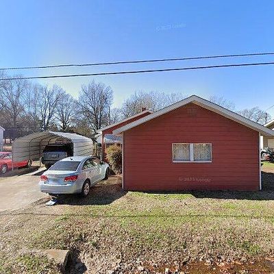 511 Ne 1 St St, England, AR 72046