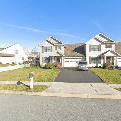 5132 Summerfield Dr, Mount Joy, PA 17552