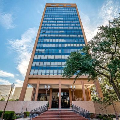 5150 Hidalgo Street, Houston, TX 77056