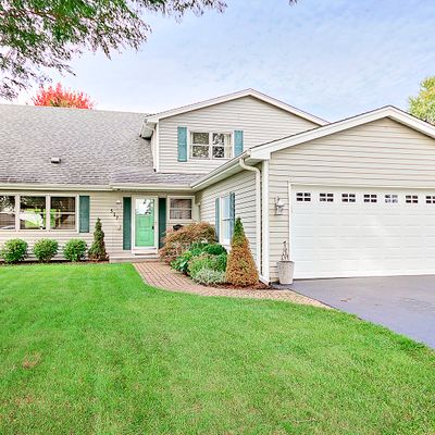 517 Brown St, Wauconda, IL 60084