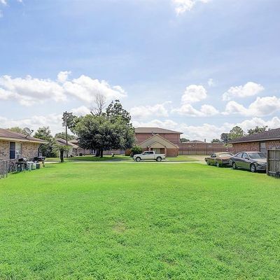 519 Ash St, Sugar Land, TX 77498