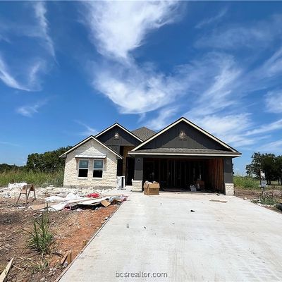 521 Combine Road, Snook, TX 77878