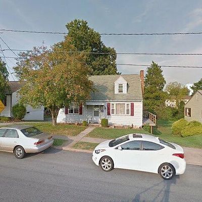 524 Spruce St, Middletown, PA 17057