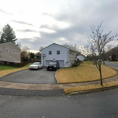 527 Columbia St, New Milford, NJ 07646