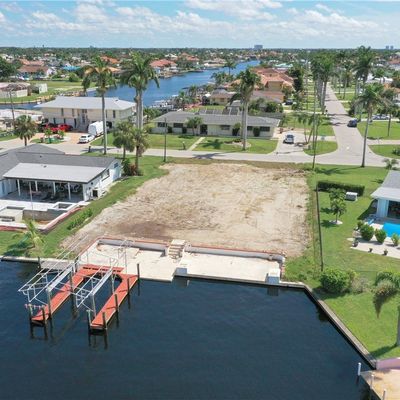 5362 Bayshore Ave, Cape Coral, FL 33904