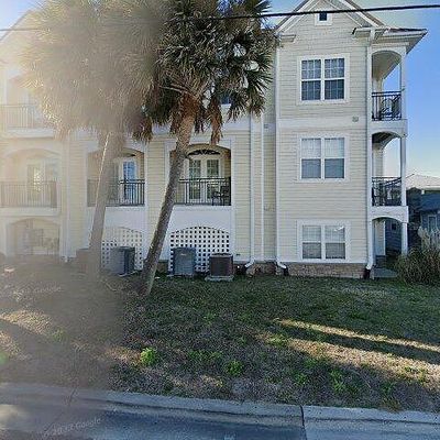 644 Fort Fisher Blvd S, Kure Beach, NC 28449