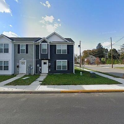 652 N College St, Carlisle, PA 17013