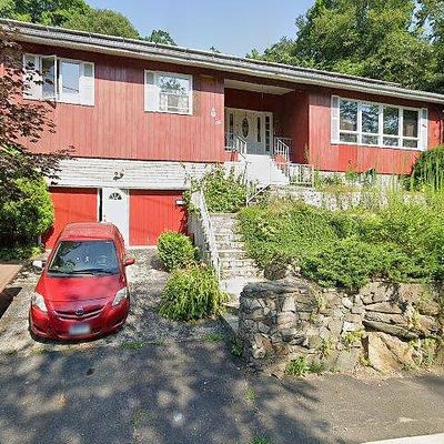 66 Hull St, Ansonia, CT 06401