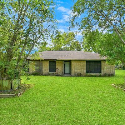 6622 Sharon Dr, Pearland, TX 77581