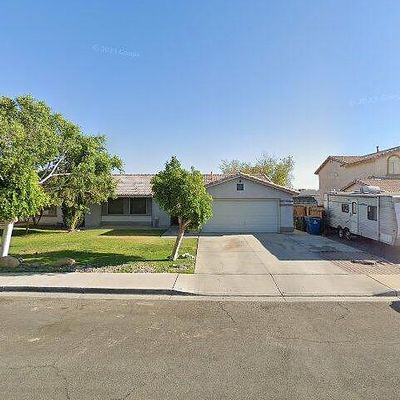 669 Joshua Tree St, Imperial, CA 92251