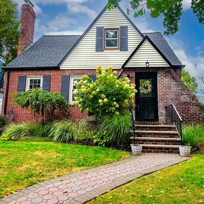 67 Dohrman Ave, Teaneck, NJ 07666