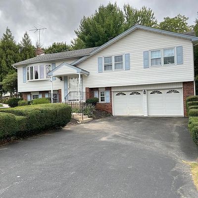 67 Hidden Valley Rd, Aston, PA 19014