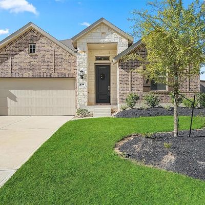 670 W Cascade Heights Dr, Montgomery, TX 77316