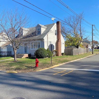 68 Commercial Ave, Avenel, NJ 07001