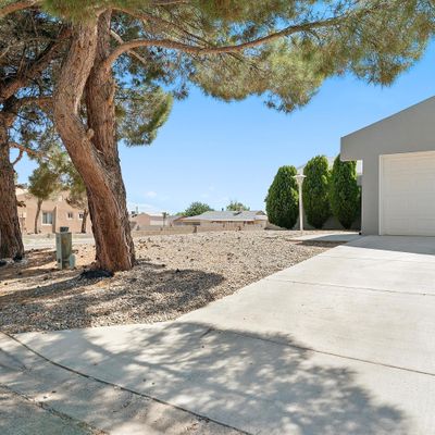 681 Stallion Rd Se, Rio Rancho, NM 87124