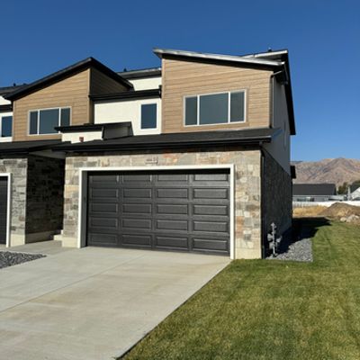 684 W 2235 S # D, Perry, UT 84302