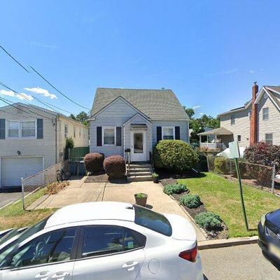 7 Blanche St, Secaucus, NJ 07094