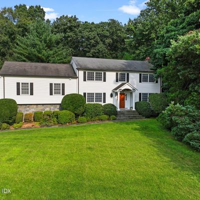 7 Coachlamp Ln, Greenwich, CT 06830