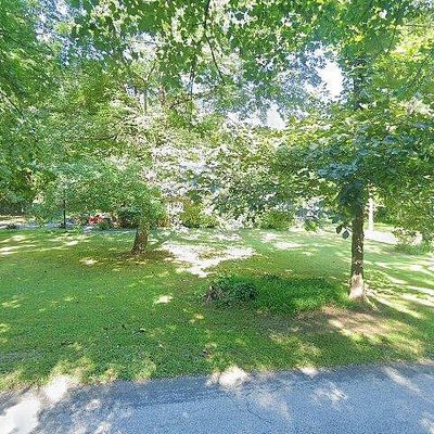 7 Golf Course Rd, Flanders, NJ 07836