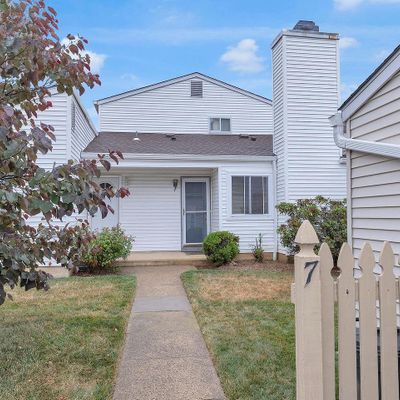 7 Inwood Ter, Freehold, NJ 07728