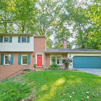 701 Corvair Rd, Lancaster, PA 17601