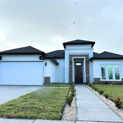 702 La Laguna Road, Mission, TX 78572