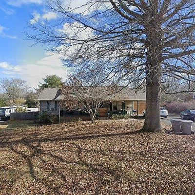 702 Flower Lane Dr, Estill Springs, TN 37330