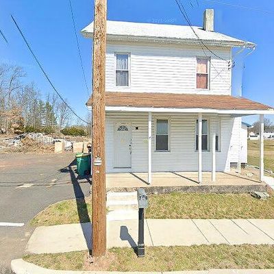 704 Montgomery Ave, Pennsburg, PA 18073