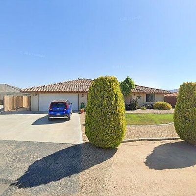 7067 El Cajon Dr, Hesperia, CA 92345