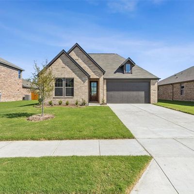 712 Metallic Tree Ln, Van Alstyne, TX 75495