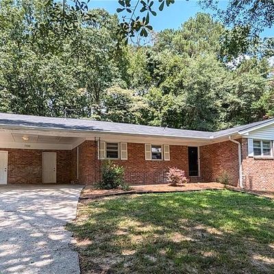 7139 Linda Dr, Lithia Springs, GA 30122